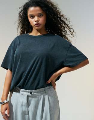 ASOS DESIGN Curve - Oversize-T-Shirt in verwaschenem Anthrazit-Grau