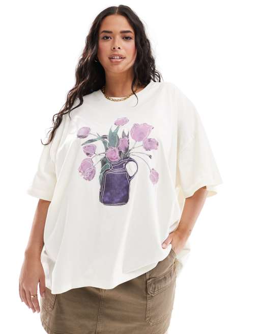 ASOS DESIGN Curve – Oversize-T-Shirt in Weiß mit aufgestickter Tulpen-Grafik