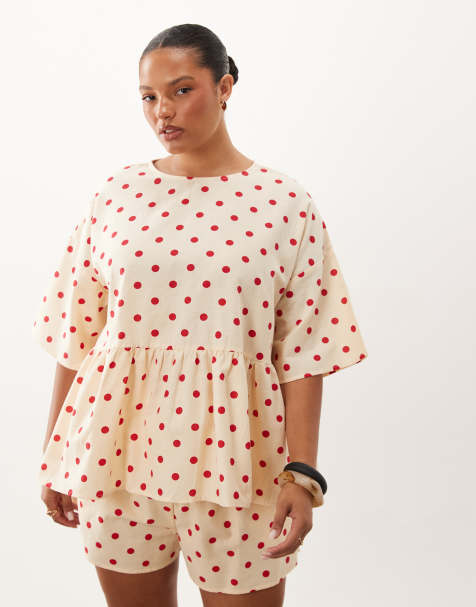ASOS DESIGN Curve oversize top z krótkim rękawem i baskinką w groszki, część zestawu - view 1