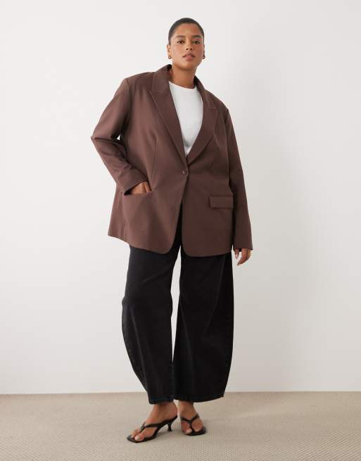 ASOS DESIGN Curve oversized blazer in brown, 2 of 4