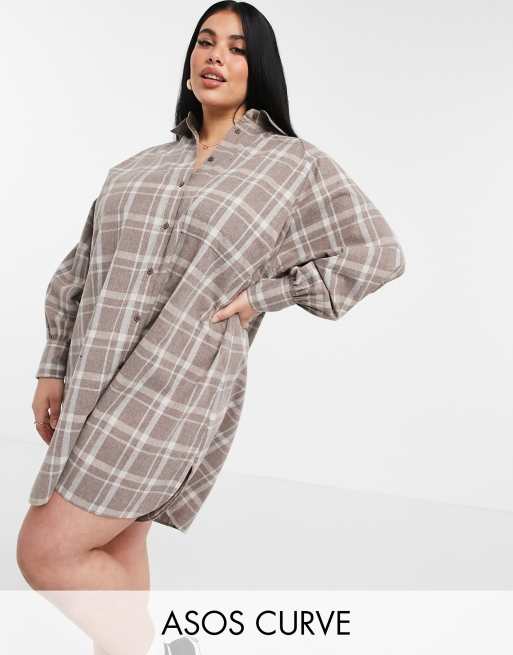 ASOS DESIGN Curve - Oversized boyfriend-miniskjortekjole i beige tern