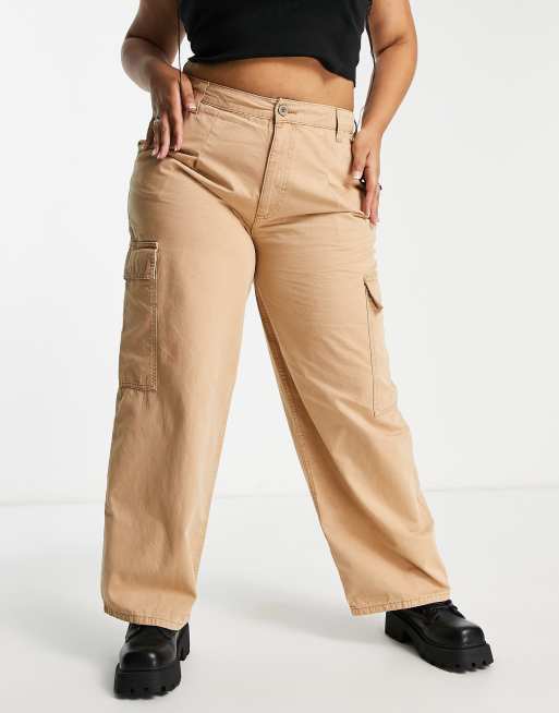 ASOS DESIGN Curve oversized cargo trousers in stone, 2 of 4