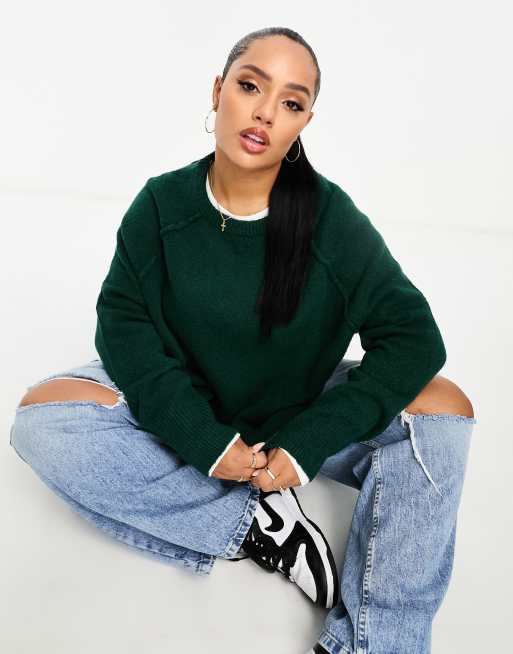 ASOS DESIGN Curve oversized crew neck jumper in dark green, 3 of 4