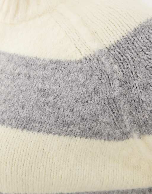 ASOS DESIGN Curve oversized fluffy trui in buttermilk en grijs, 3 van 4
