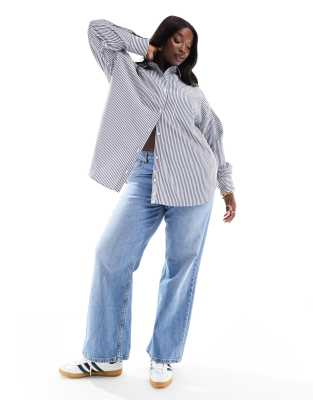 ASOS DESIGN Curve - Oversized gestreept overhemd in marineblauw
