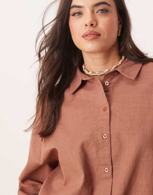 ASOS DESIGN Curve oversized linen look shirt in mocha (part of a set), 3 of 4