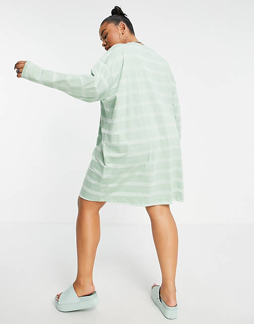  Curve oversized long sleeve t-shirt dress in tonal sage stripe 