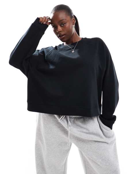 ASOS DESIGN Curve oversized sweat with raglan detail in black - view 1