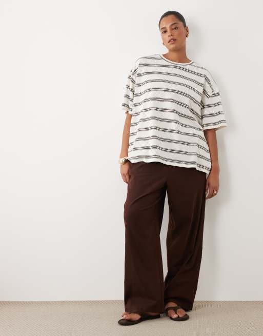 ASOS DESIGN Curve oversized t-shirt co-ord in choc stripe, 2 of 4