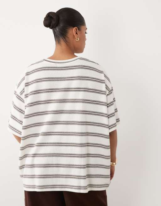 ASOS DESIGN Curve oversized t-shirt co-ord in choc stripe, 4 of 4