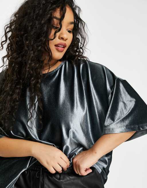 ASOS DESIGN Curve oversized t-shirt in velvet, 3 of 4