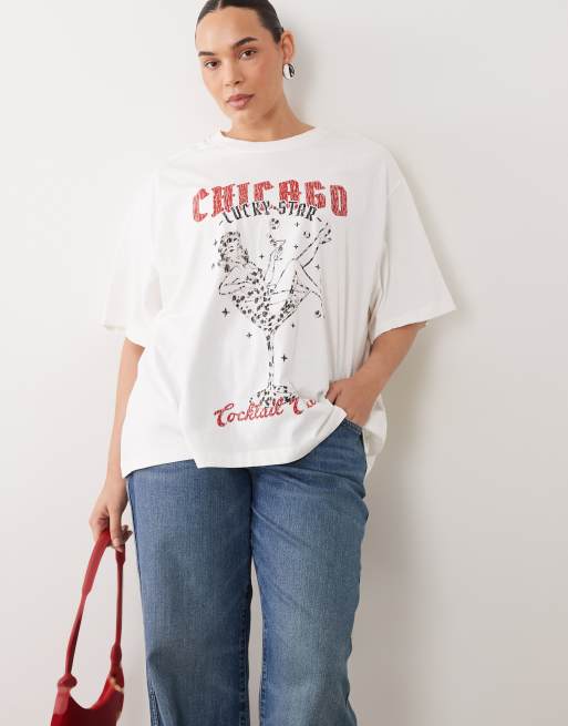 ASOS DESIGN Curve oversized T-shirt med pin-up martini-grafik i creme, 2 af 4