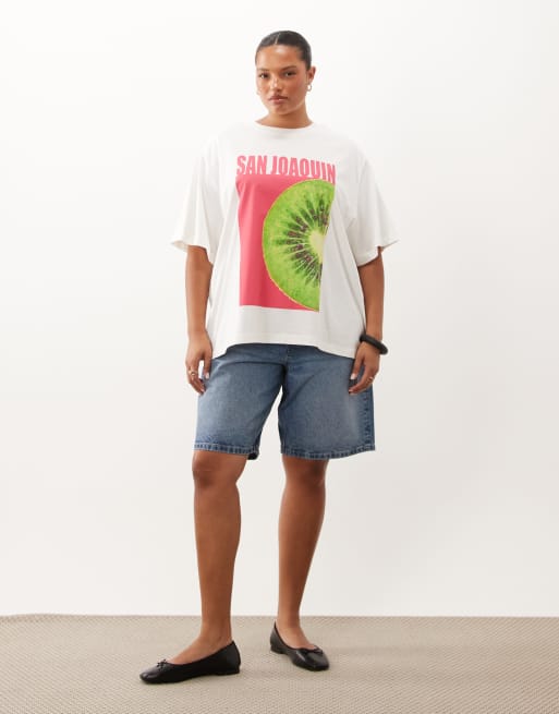ASOS DESIGN Curve oversized t-shirt med San Joaquin kiwi-tryck i cream, 3 av 4