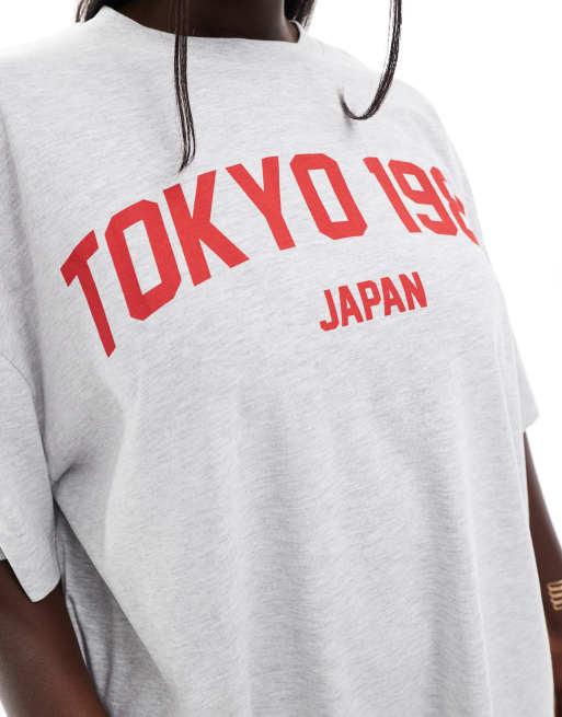 ASOS DESIGN Curve - Oversized T-shirt met bolle Tokyo-print in gemêleerd ijsgrijs, 4 van 4