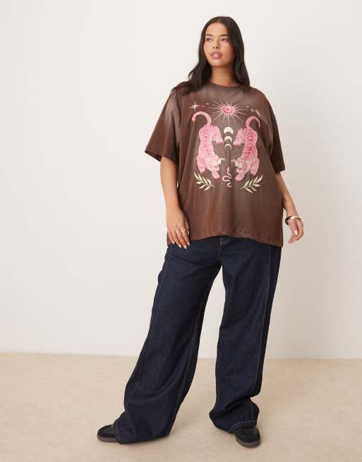 ASOS DESIGN Curve oversized t-shirt with embroidered celestial graphic in washed chocolate, 4 of 4