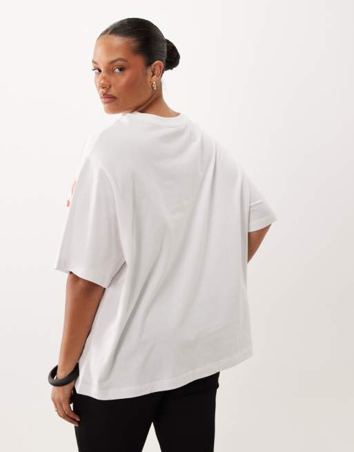 ASOS DESIGN CURVE Oversized T-shirt with lucky star rodeo graphic in white, 4 of 4