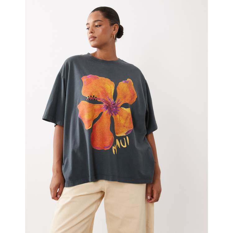 ASOS DESIGN Curve oversized t-shirt with Maui flower graphic in