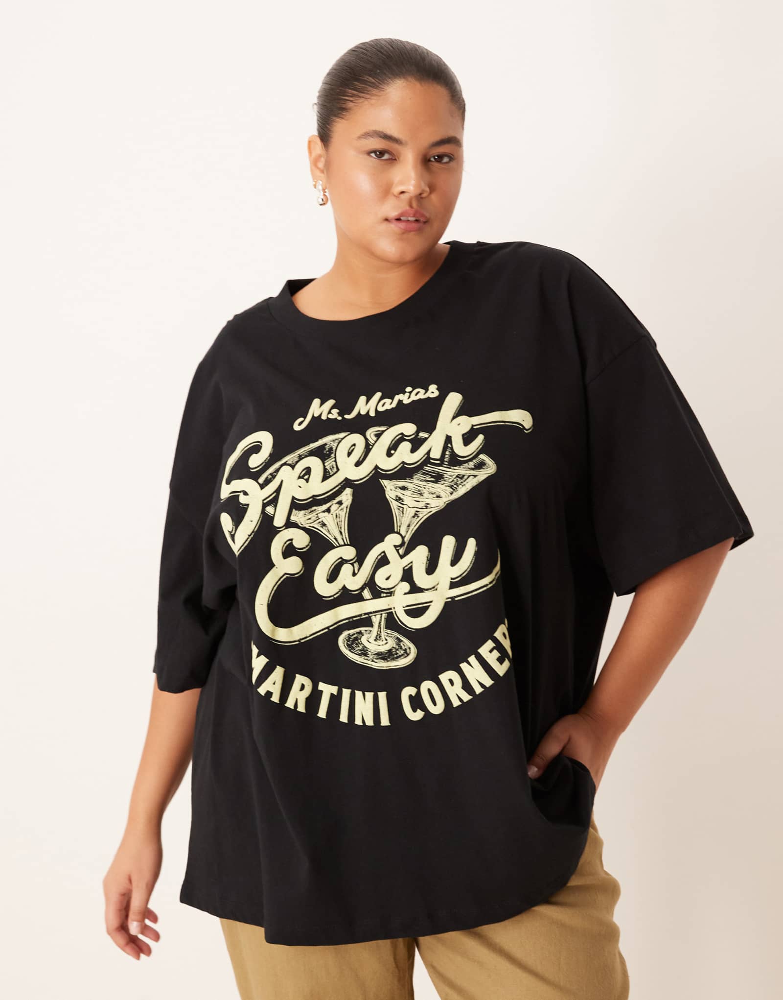 Футболка ASOS DESIGN Curve оверсайз с рисунком Speak Easy martini черного цвета