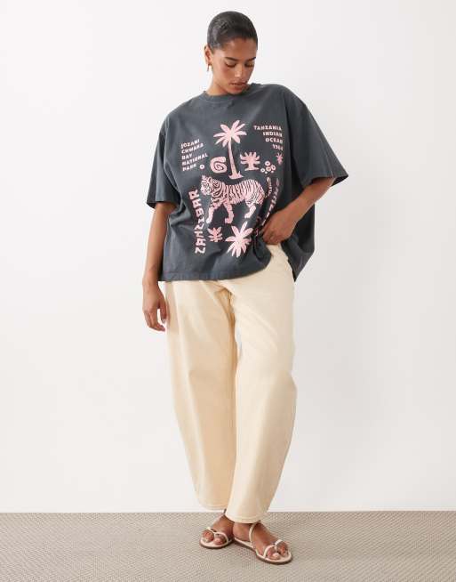 ASOS DESIGN Curve oversized t-shirt with Tanzania tiger graphic in washed charcoal, 4 of 4