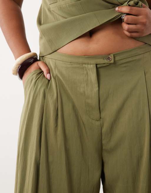 ASOS DESIGN Curve - Pantalon ajusté fluide à taille triple plis - Sauge, 5 de 5