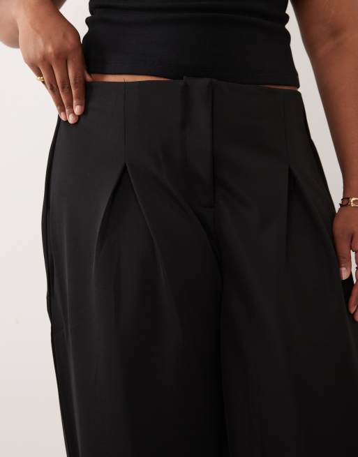 ASOS DESIGN Curve - Pantalon ajusté large fluide en sergé près du corps - Noir, 2 de 5
