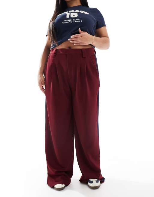 ASOS DESIGN Curve - Pantalon ample avec empiècements contrastants - Bordeaux, 4 de 5