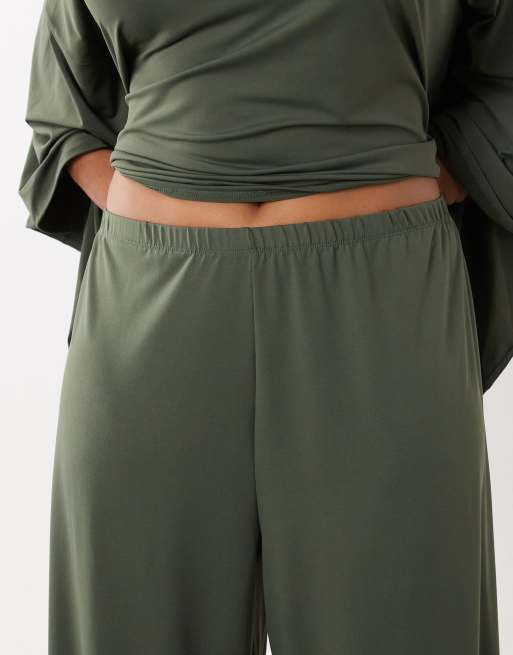 ASOS DESIGN Curve - pantalón ancho de conjunto en caqui, 3 de 5