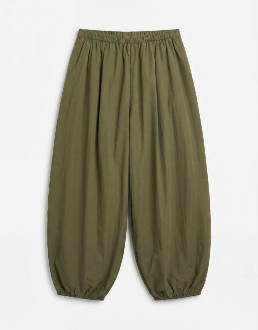 ASOS DESIGN Curve - Pantalon bouffant à enfiler en coton et nylon mélangés - Kaki, 6 de 7