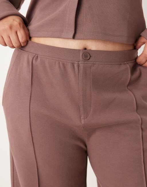 ASOS DESIGN Curve - Pantalon de jogging à revers en interlock - Marron, 4 de 5