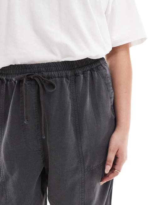 ASOS DESIGN Curve - Pantalon de jogging en tissu lavé - Noir délavé, 4 de 5
