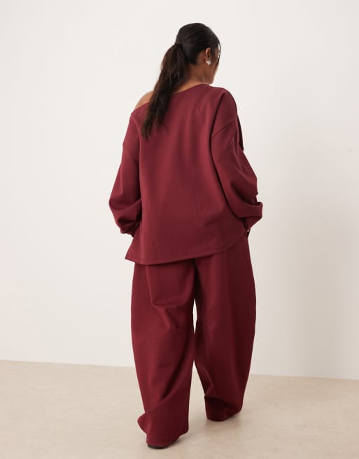 ASOS DESIGN Curve - Pantalon de jogging large en maille interlock - Bordeaux, 3 de 5