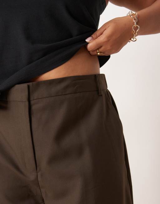ASOS DESIGN Curve - Pantalon droit ajusté resserré aux chevilles avec poches cargo - Chocolat, 3 de 5