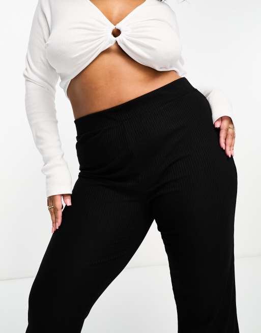 ASOS DESIGN Curve - Pantalon évasé côtelé à ourlet ondulé - Noir, 3 de 4