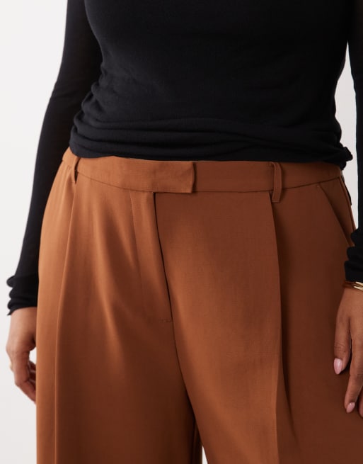 ASOS DESIGN Curve pantalon fluide taille basse coupe masculine marron, 4 de 5