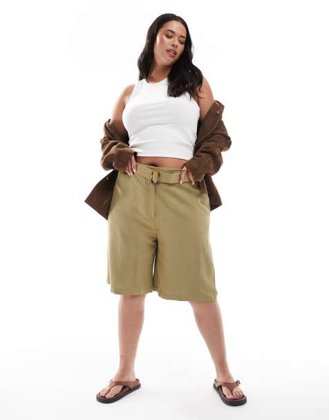 ASOS DESIGN Curve - Pantaloncini da città sartoriali taglio lungo con cintura in misto lino kaki - view 1