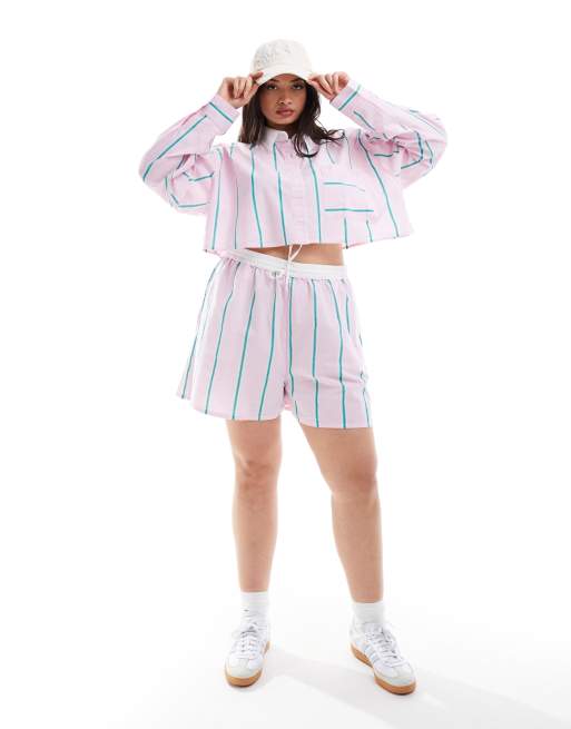 ASOS DESIGN Curve - Pantaloncini rosa a righe con vita a contrasto