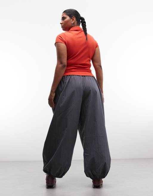 ASOS DESIGN Curve pantalones balloon de mezcla de algodón y nailon sin cierre en gris carbón, 3 de 5