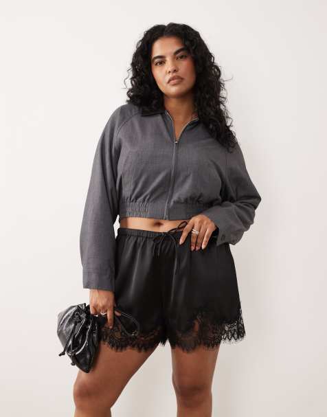 ASOS DESIGN Curve - Pantalones cortos negros de satén con cordón ajustable en la cintura y ribete de encaje - view 1