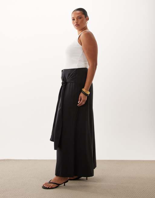 ASOS DESIGN Curve - pantalones de pernera ancha cruzados en negro, 2 de 5