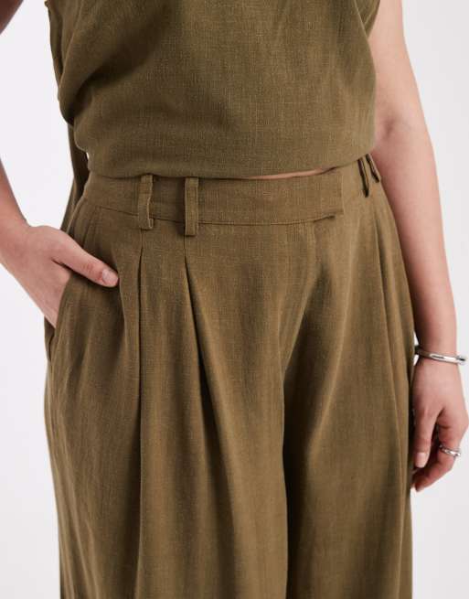 ASOS DESIGN Curve - Pantalones de sastre caquis holgados, 4 de 5