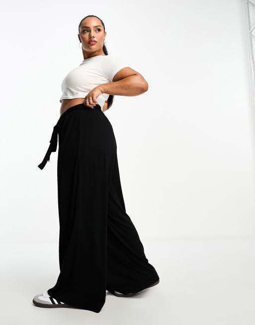 ASOS DESIGN Curve - Pantaloni a fondo ampio neri con cintura, 2 di 4