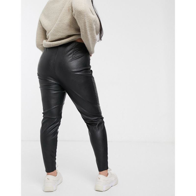 Donna Pantaloni e leggings DESIGN Curve - Pantaloni in pelle sintetica effetto spray