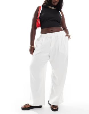 ASOS DESIGN Curve - Pantaloni morbidi in flanella color écru