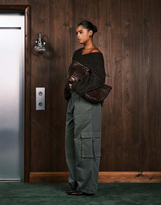 ASOS DESIGN Curve - Pantaloni oversize multitasche color kaki con linguette