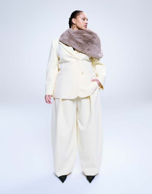 ASOS DESIGN Curve - Pantaloni sartoriali comodi gialli con gamba bombata, 3 di 5