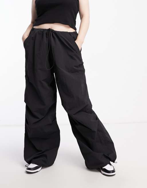 ASOS DESIGN Curve parachute cargo pants in black, 4 of 4