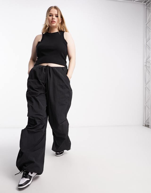 ASOS Curve - ASOS DESIGN Curve parachute cargo trouser black