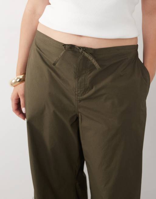 ASOS DESIGN Curve parachute pants with toggle hem detail in khaki, 3 of 5