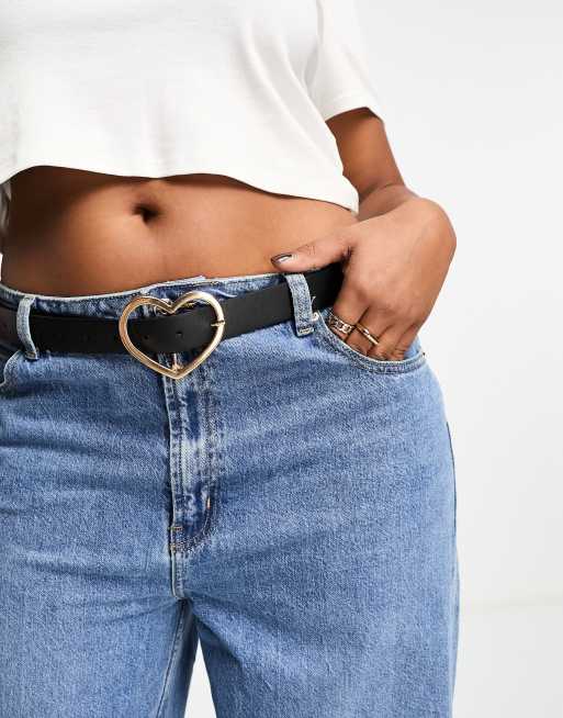 ASOS DESIGN Curve – Pasek z klamrą w kształcie serca 