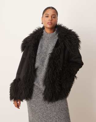ASOS DESIGN Curve - Penny Lane - Mantel in Schwarz mit Kunstpelzbesatz